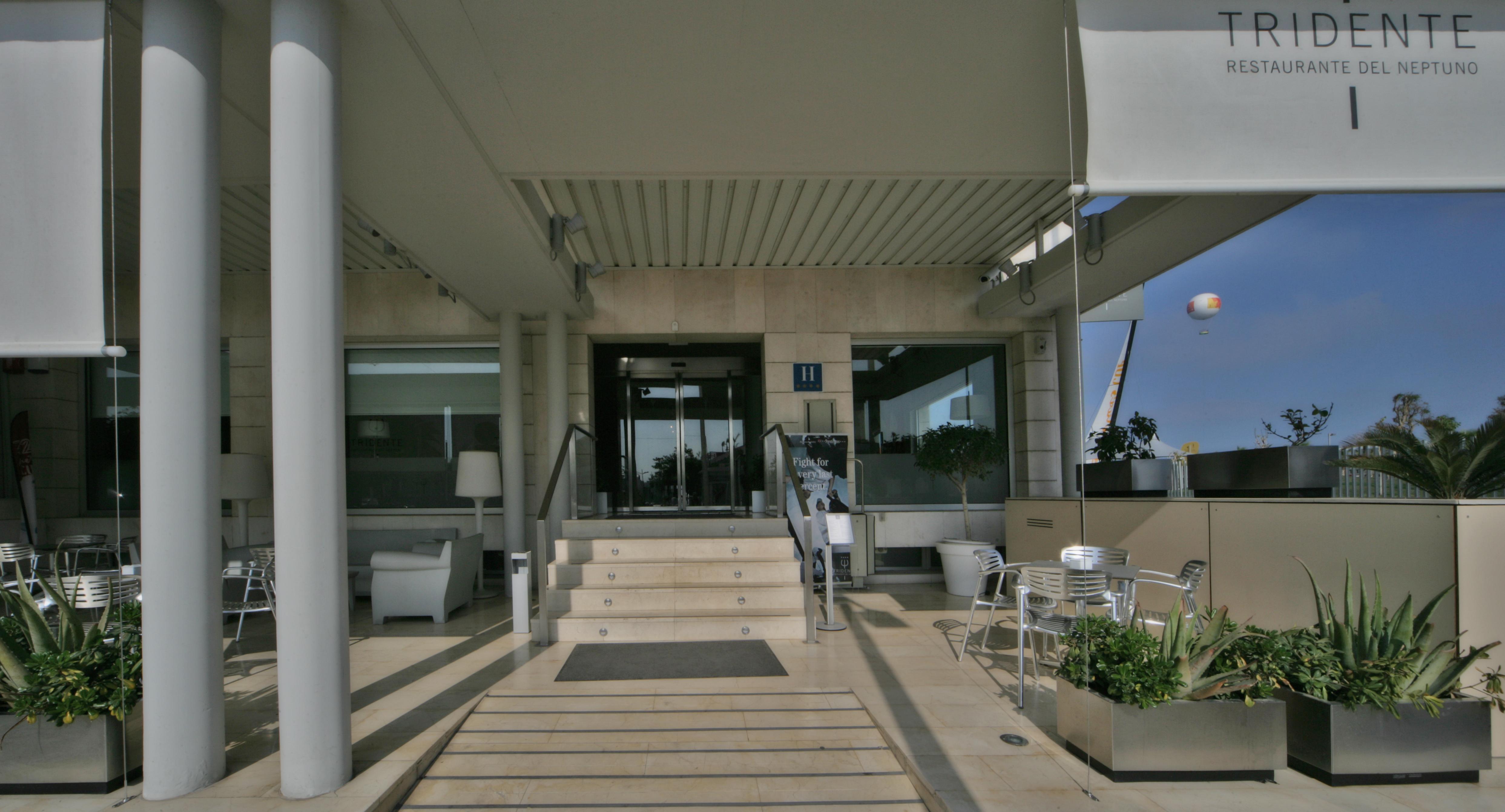 Hotel Neptuno Playa & Spa บาเลนเซีย ภายนอก รูปภาพ